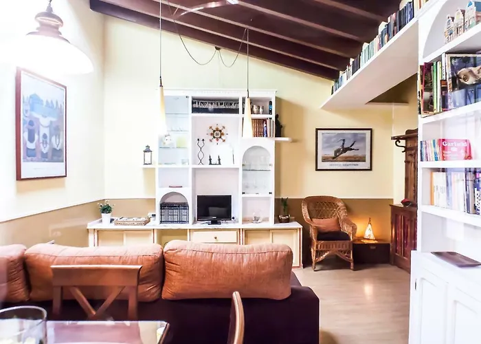 Corral De La O Triana Apartment By Valcambre